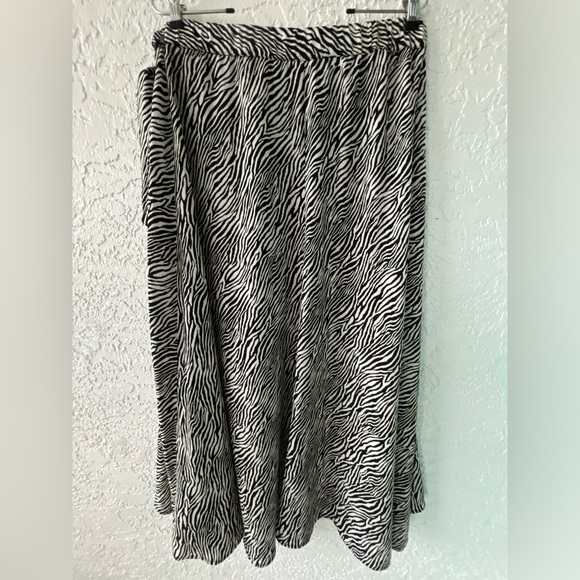 Classic full wrap skirt - Picture 7 of 7